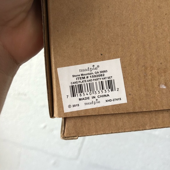 MudPie B-Day Boy cake plate and party hat set - Picture 9 of 10